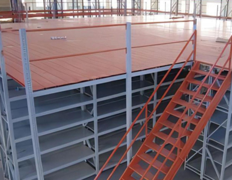 Stalen platform