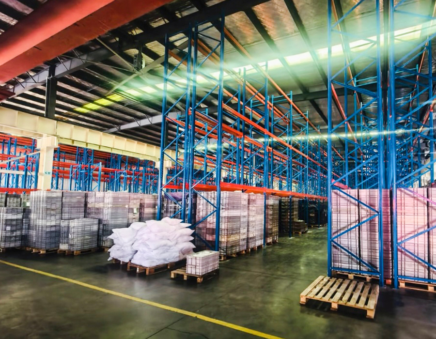 Op zwaar werk berekende stellingen (>800 kg/laag)